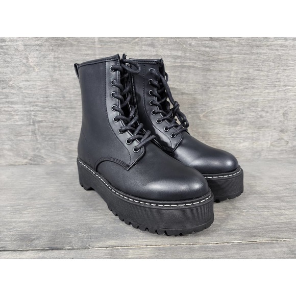 Steve Madden Shoes - Steve Madden Bettyy Black Combat Boots Size 9 Womens